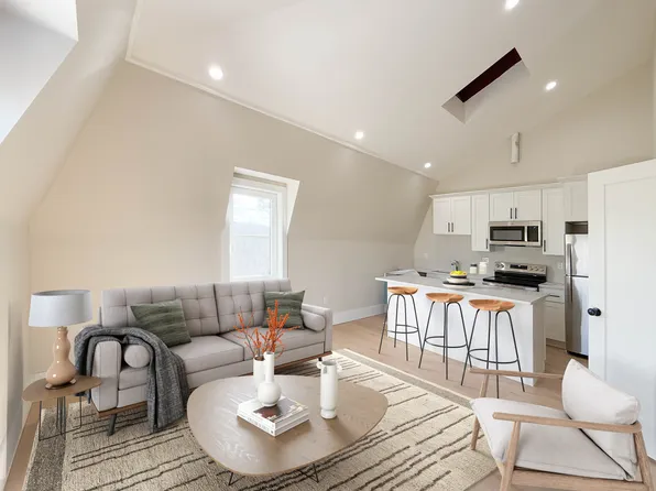 19 Maida Ter #302A, Hyde Park, MA 02136