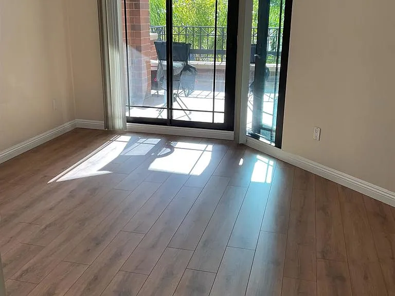 500 W Harbor Dr #318 — Photo 9