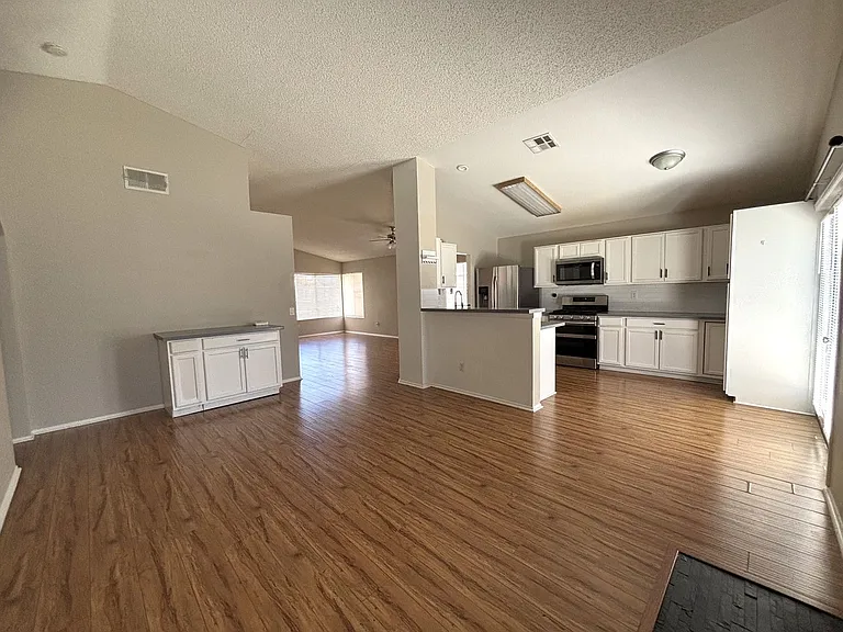2516 Starbrite Ave — Photo 7