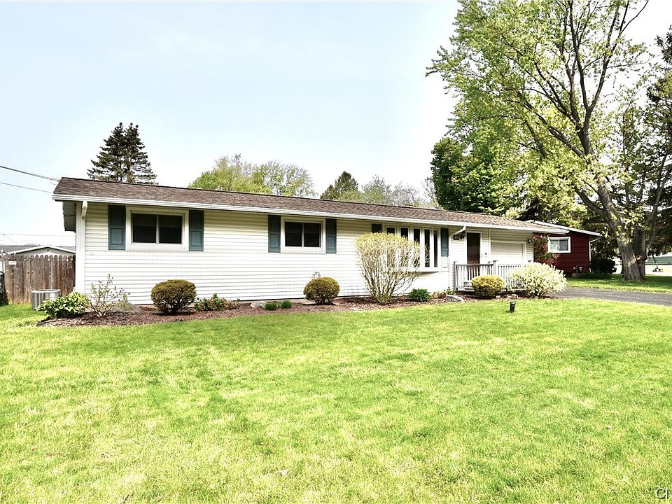 1st image of 125 Cranberry Dr