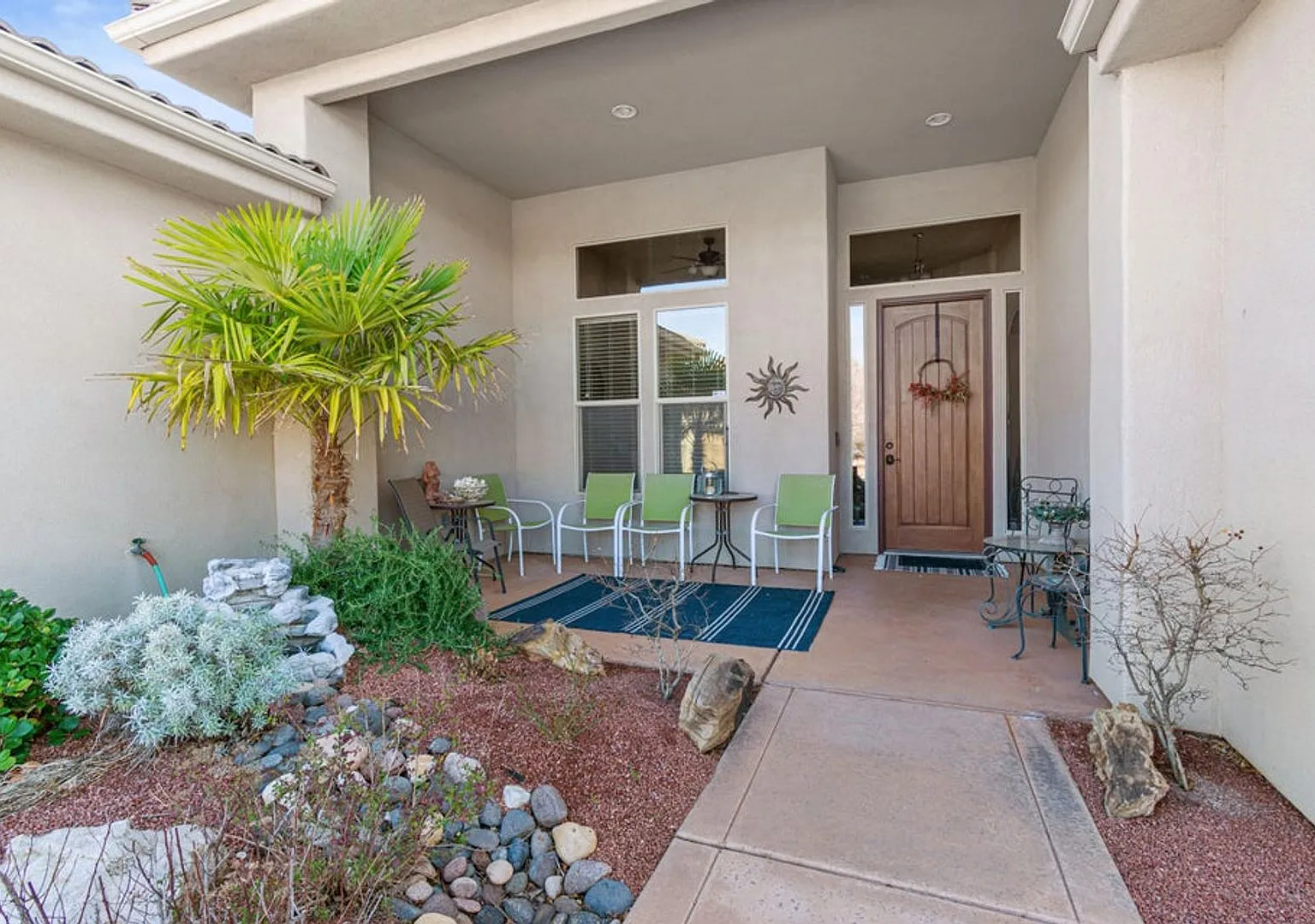 4 bedroom 2 bath Home in Ivins — Photo 2