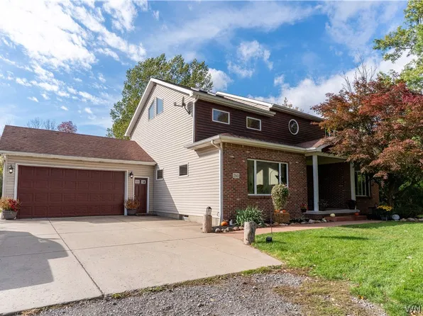 260 Pound Rd, Elma, NY 14059