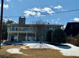 13521 S 15th Ave, Crowsnest Pass, AB T0K 0E0