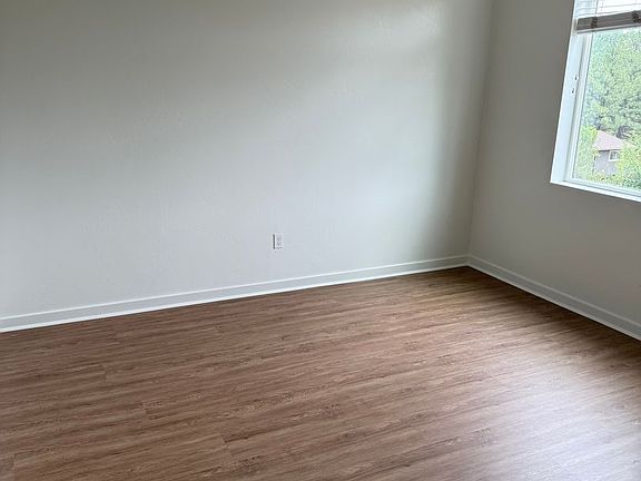 3rd image of 12 S Pinegrove Rd #200