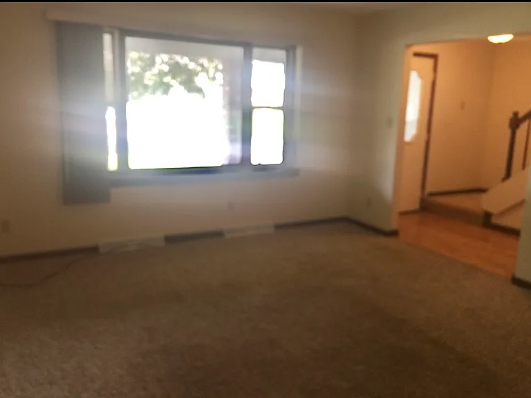 2210 Dixon Dr — Photo 2