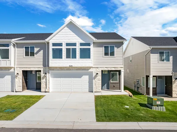 The Haven Plan, Paradise Parkway Townhomes