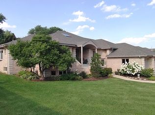426 E Niagara Ave, Schaumburg, IL 60193