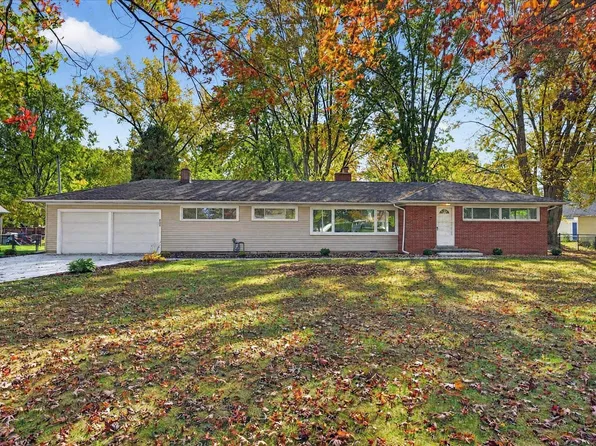 455 6th St, Marysville, MI 48040