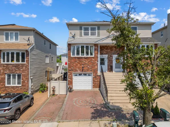 76 Willowwood Ln, Staten Island, NY 10308