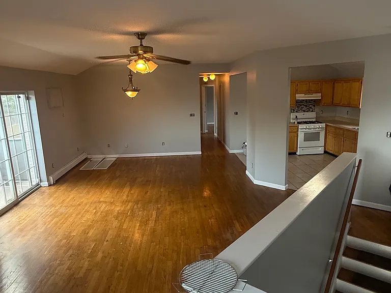 242 Prentiss Ave #2 — Photo 3