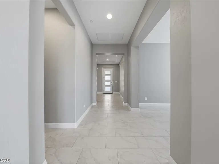 80 Strada Caruso — Photo 4