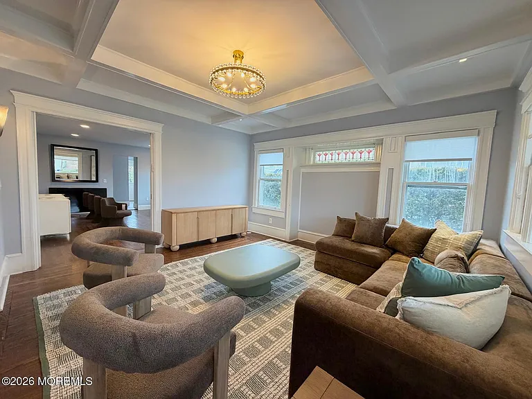 125 Cedar Ave — Photo 10