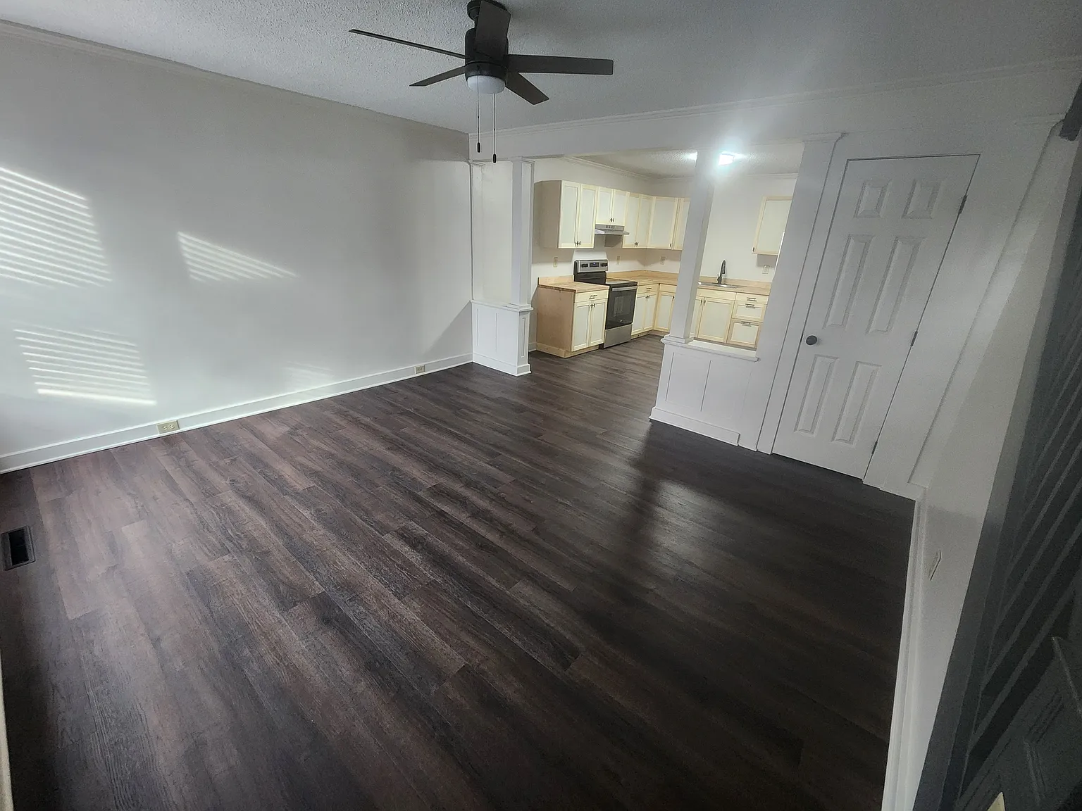 2 bed, 950 sqft, $1,250 — Photo 3