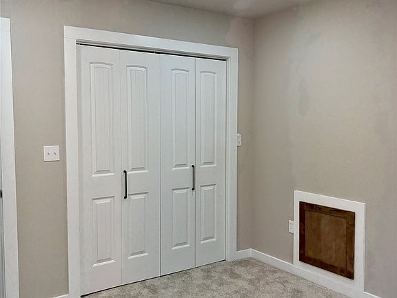 2nd image of 823 County Road 237