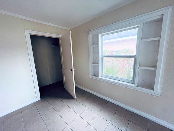 5th image of 110 W Orange Ave