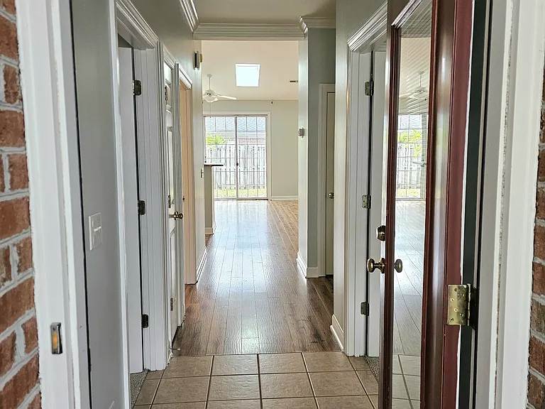 5006 Carleton Dr #126 — Photo 9