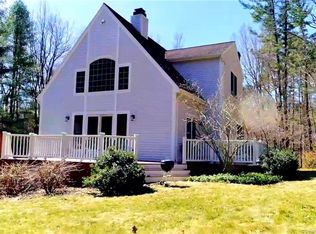 129 Roseland Park Rd, Woodstock, CT 06281