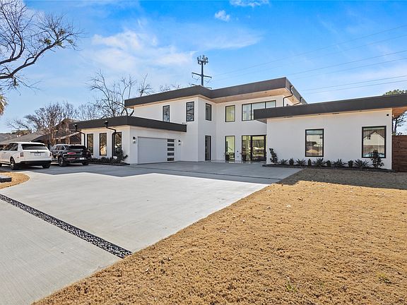 2nd image of 11907 Quincy Ln