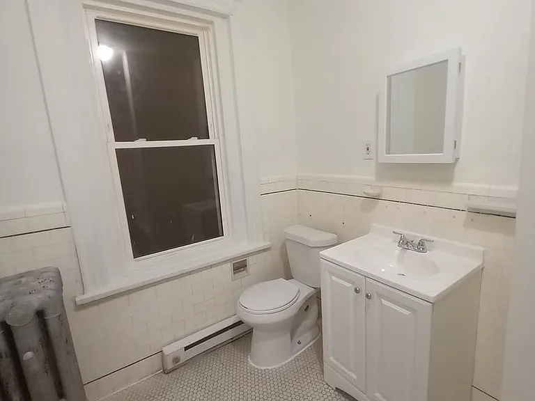 919 Swede St — Photo 4