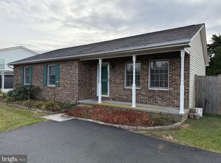 111 Meadowview Ct, Winchester, VA 22602