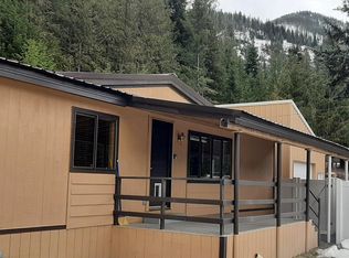 561 8th St, Mullan, ID 83846