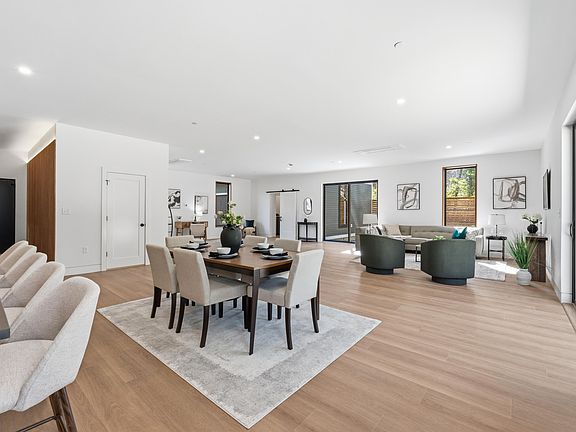 4th image of 2 Woodside Meadow Road