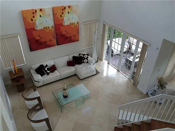 5th image of 10938 NW 80th Ln
