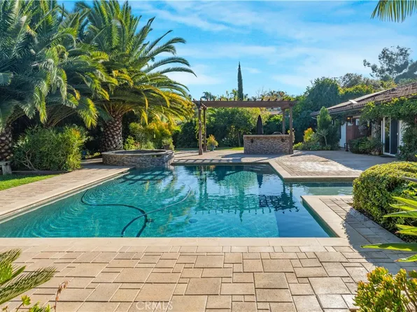 30415 Disney Ln, Vista, CA 92084