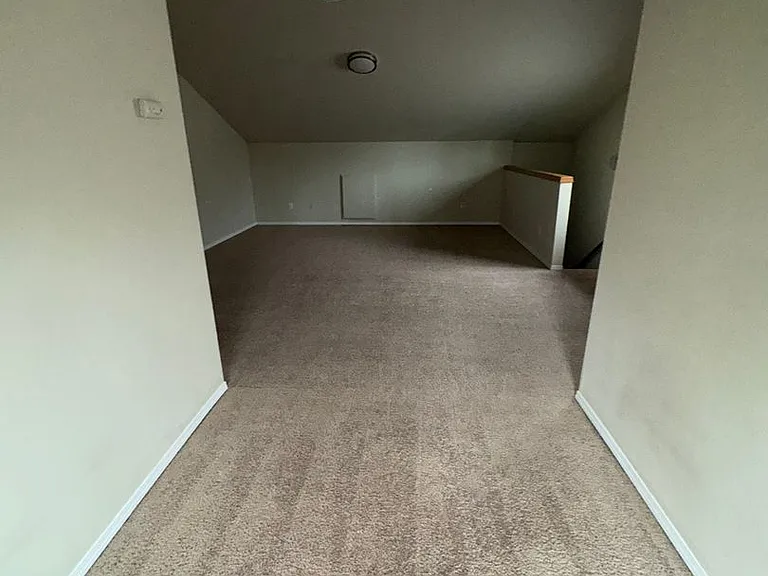 412 NE Miramar Cir — Photo 15