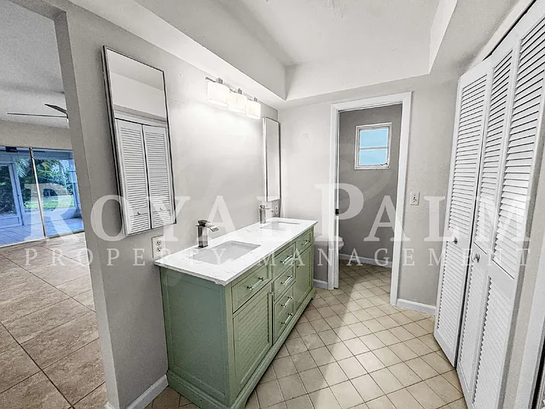 206 SE 46th Ter — Photo 27