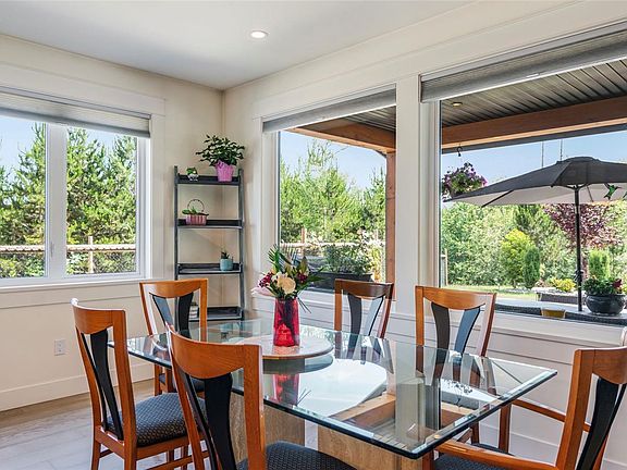 5th image of 1248 Station Rd