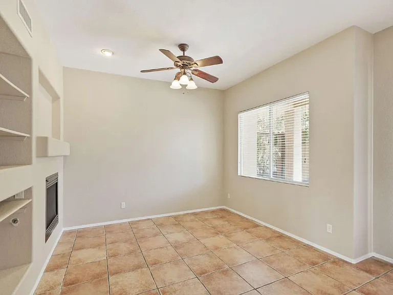 10476 E George Tolman Ln — Photo 2