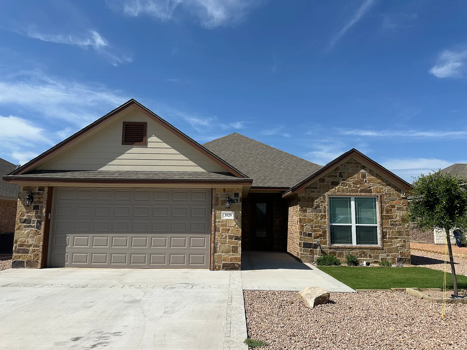 3942 Ruth Ln — Photo 1