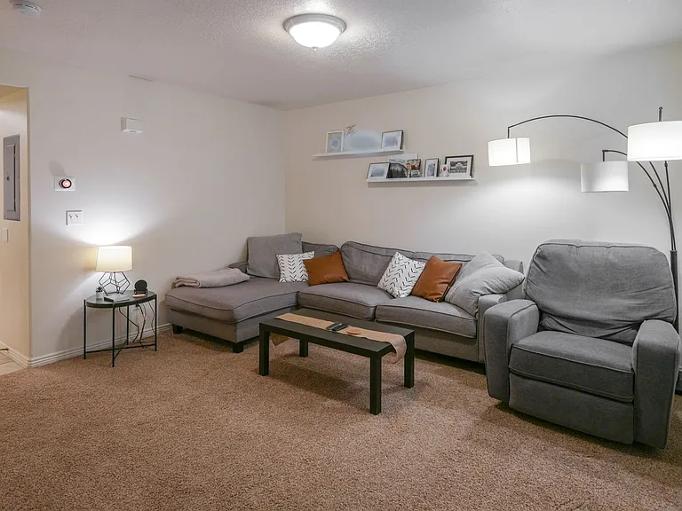 369 N Main St #4 — Photo 3