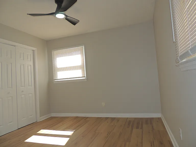 5200 Mawood Ave — Photo 3