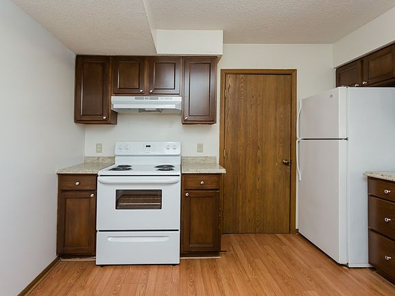 5th image of 6016-6038 Black Oak Dr #6018