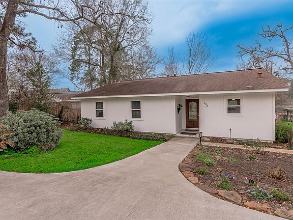 4th image of 202 Sunset Lake Rd