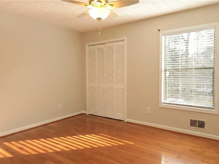 516 Faith St NW — Photo 24