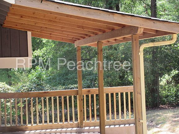 4th image of 2031 Wendover Dr