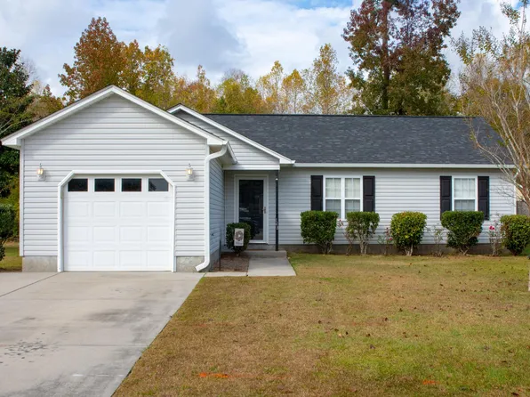 148 Oakley Dr, New Bern, NC 28560