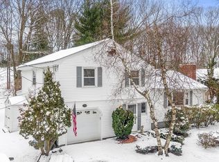 19 Canterbury Rd, Woburn, MA 01801
