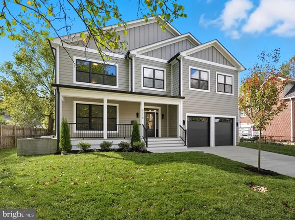 3218 Blundell Rd, Falls Church, VA 22042