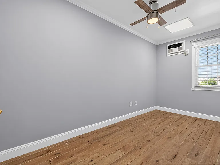 257 Kennedy Blvd — Photo 13