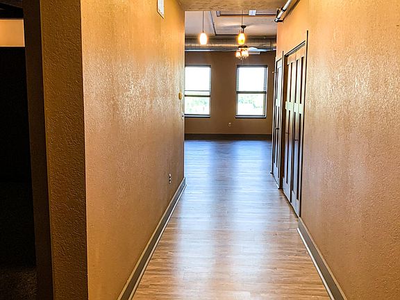 3rd image of 116 N Santa Fe Ave #1