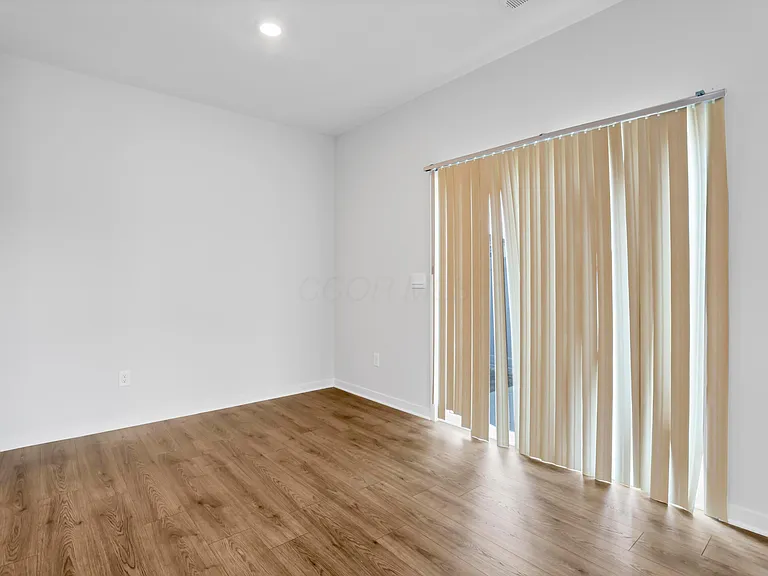 6302 Marinelli Dr N — Photo 10
