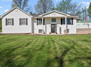 2115 Farris County Rd, Foristell, MO 63348