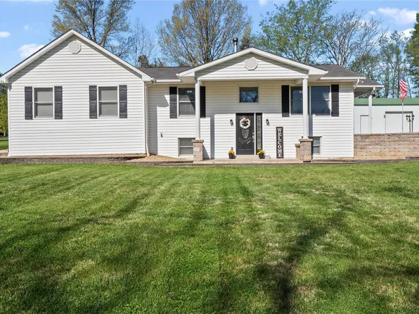 2115 Farris County Rd, Foristell, MO 63348