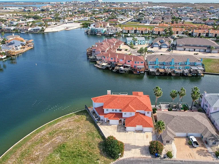 15410 Grass Cay Ct — Photo 12