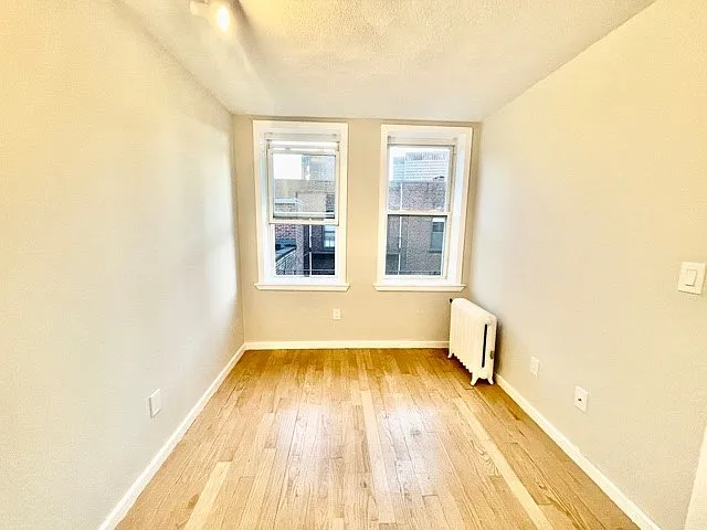 212 Hanover St #3 — Photo 9