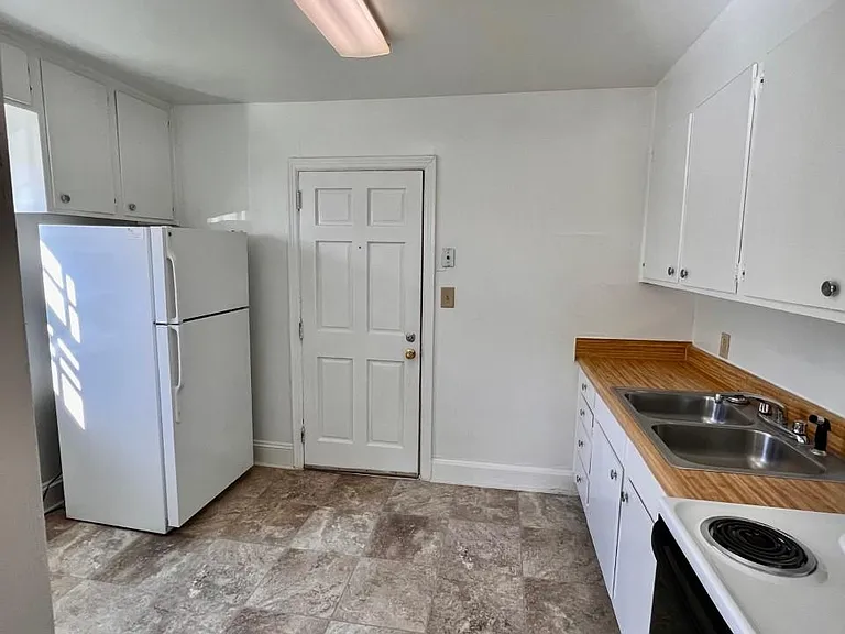243 Poindexter Dr — Photo 5